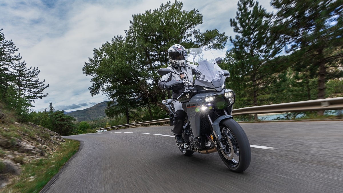Yamaha Tracer 9: tutte le novità del modello 2025